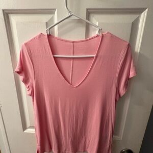 American Eagle Outfitters Pink V-Neck Short Sleeve Tee